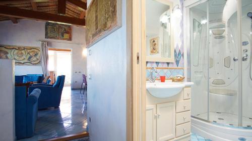 A bathroom at Sea View - Rena Bianca
