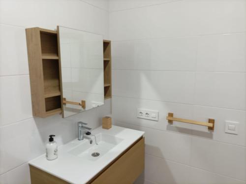 A bathroom at Independent house in rural setting