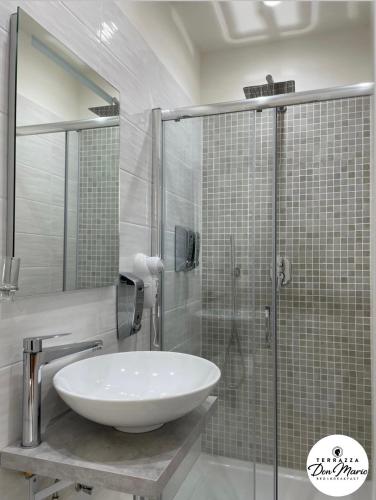 Ένα μπάνιο στο Terrazza Don Mario bed&breakfast