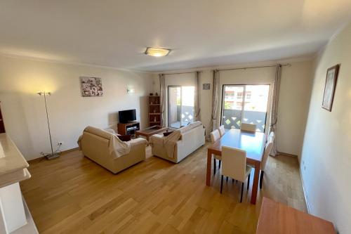 Apartment by the beach with parking and wifi by amcf