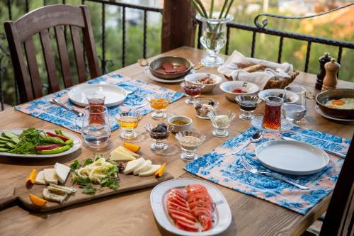 Foto dalla galleria di Papazlıkhan Hotel a Altınoluk