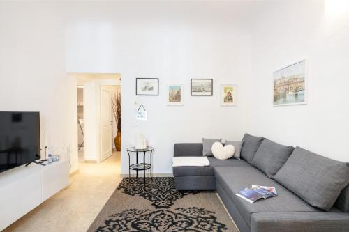 Angelico Apartment