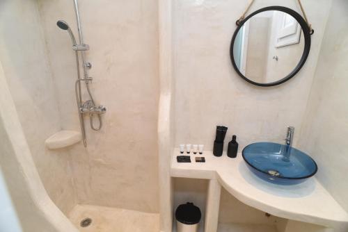 Ένα μπάνιο στο NAXOS BEACHWALK