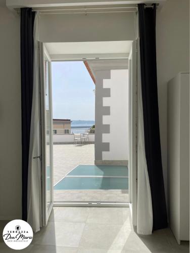 Φωτογραφία από το άλμπουμ του Terrazza Don Mario bed&breakfast στο Ποτσουόλι