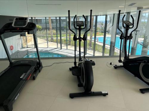 Mesas Homes luxury 4 bed apartment near the sea and port Estepona