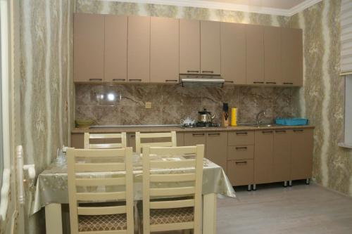 Køkken eller tekøkken på Gabala Central Villa