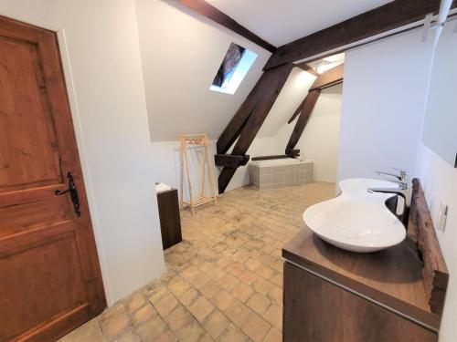 Fotografie z fotogalerie ubytování Château des Vierres v destinaci Lantignié-en-Beaujolais