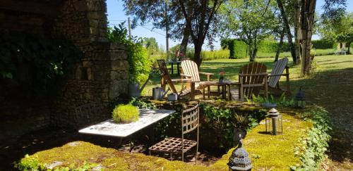Imagen de la galería de Le Clos-Lascazes maison d'Hôtes, en Le Buisson de Cadouin