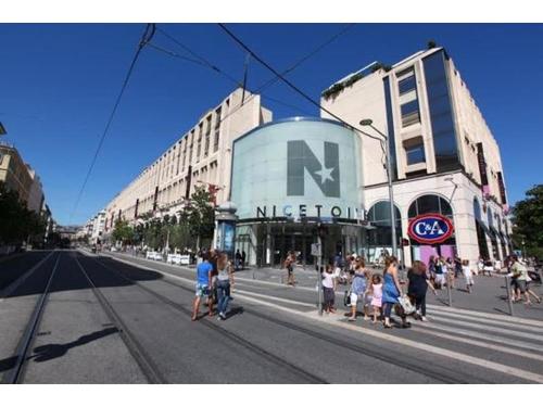 NICE ETOILE