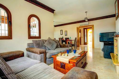 Villa Ramos Lara by Villa Plus