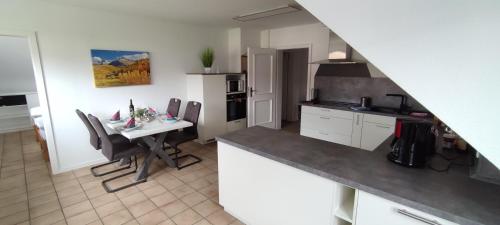 Köök või kööginurk majutusasutuses Diemeltal Lodge Ferienwohnung