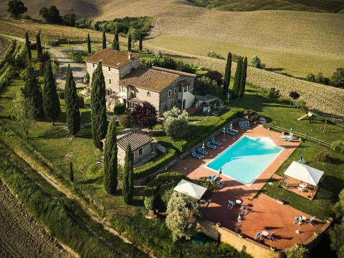 an aerial view of an estate with a swimming pool at AGRITURISMO LUCERTOLA in Montecatini Val di Cecina