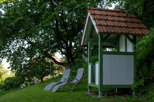 Privatzimmer Haringにある庭