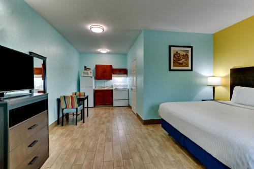Postel nebo postele na pokoji v ubytování Island Hotel Port Aransas