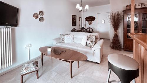 IVY Muse 1BR Apartment in Neos Kosmos Athens