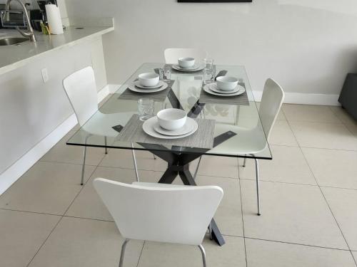 Designer River View Apartmentsにあるコーヒーまたはお茶