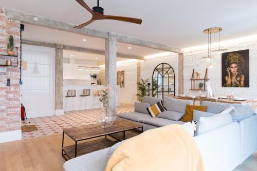 Carmelo Gil 6 AC by Staynnapartments