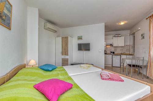 Sunrise Apartments