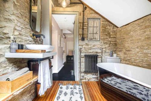 Vannituba majutusasutuses Cotswold Stone Cottage