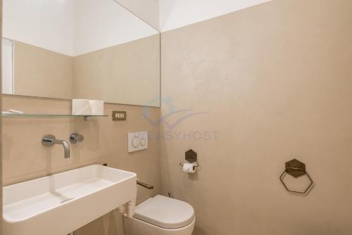 Cozy, Sunny Suite in the Heart of Trastevere