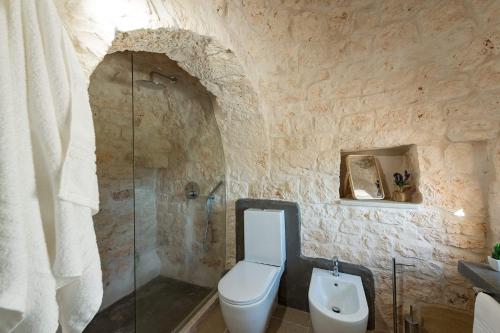 Villa Trulli Theodoro by Villa Plus tesisinde bir banyo