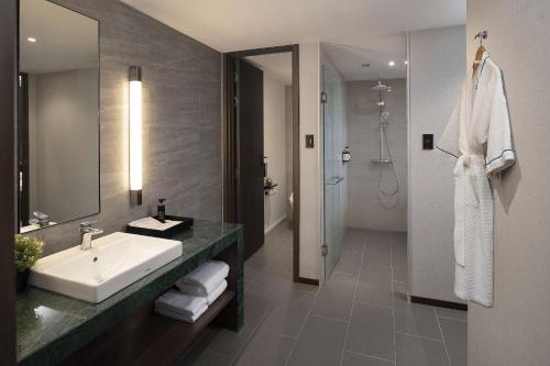 Hotel Nikko Amata City Chonburi tesisinde bir banyo