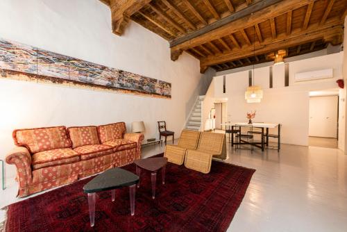 San Firenze House by Mmega