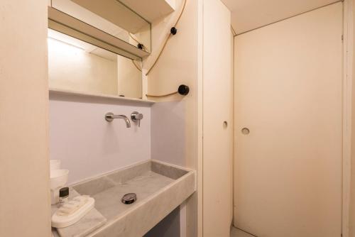 Ein Badezimmer in der Unterkunft San Firenze House