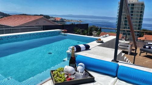 Skypool Suite 77 with private pool