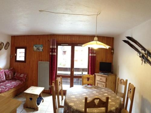 Appartement 3 pièces cabine 6 pers. 3* avec balcons, proche télécabine et commerces – Valloire - FR-1-263-514