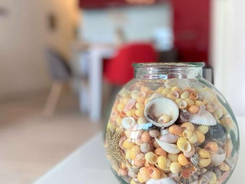 Photo de la galerie de l'établissement Bénodet - Confortable appartement près de la plage avec Wifi et parking - FR-1-481-110, à Bénodet