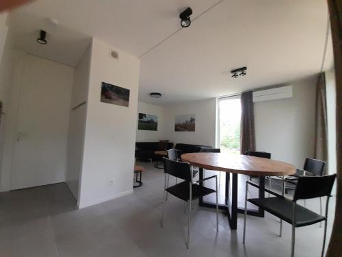 Una cocina o zona de cocina en White Box