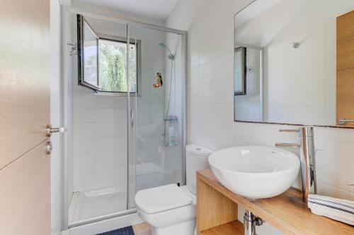 A bathroom at Villa Foufou, Cielo de Bonaire