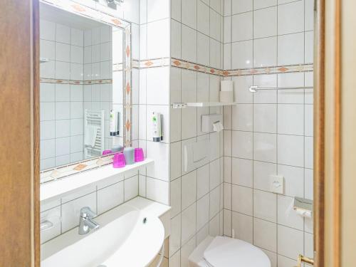 Un baño de Hotel Styrolerhof