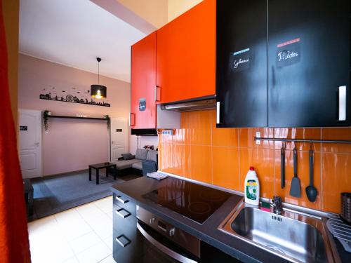 Ett kök eller pentry på Better Than Home Apartment Budapest