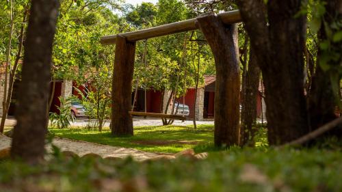 Taman di luar Pousada Villa das Pedras
