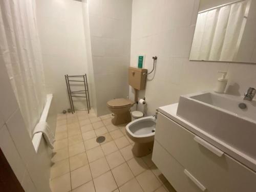 Vonios kambarys apgyvendinimo įstaigoje OHH - Dom Manuel - Central Lounge Apartment