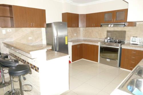 Dapur atau dapur kecil di Ecuabook American Consulate 5min