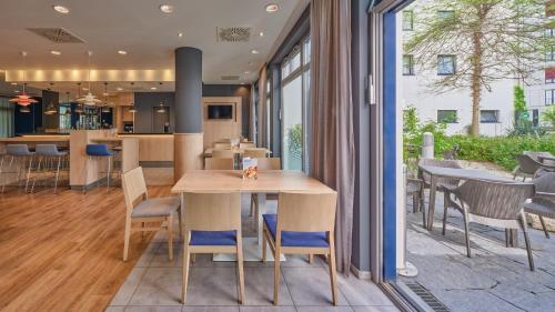 Holiday Inn Express Berlin City Centre by IHG photo 24