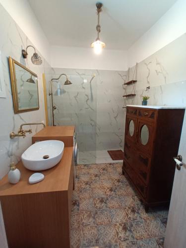Kylpyhuone majoituspaikassa Captains' house