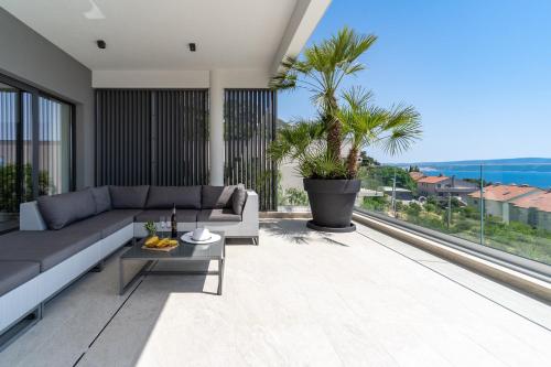 Luxurious Villa ADA; hot tub, sauna, gym, pool
