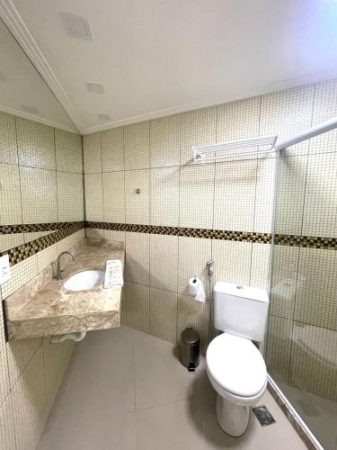 Un baño de Pousada Eu Amo Arraial