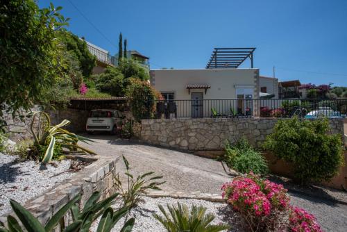 Κήπος έξω από το Villa Festos