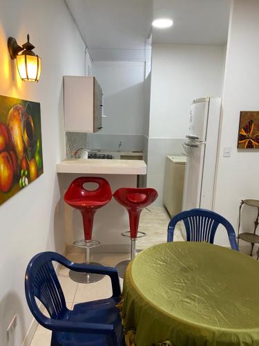 Dapur atau dapur kecil di Hermoso apartamento recien remodelado en el centro de Palmira