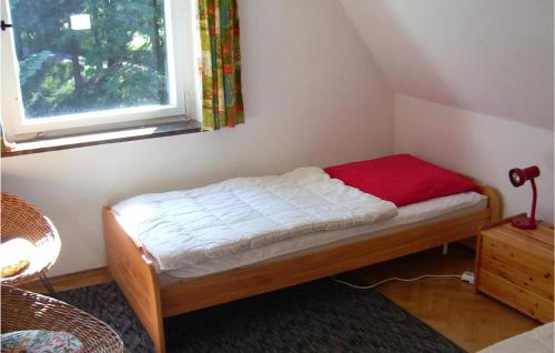 Voodi või voodid majutusasutuse 2 Bedroom Cozy Home In Tellerhuser toas
