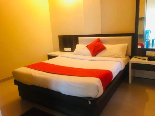 Gambar di galeri bagi STAYMAKER Prakash International di Gonikoppal