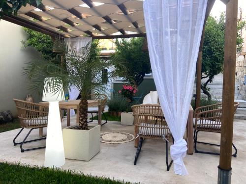 Ein Garten an der Unterkunft Elegant rooms