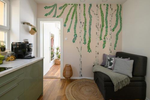 Sunny Getaway Apartments