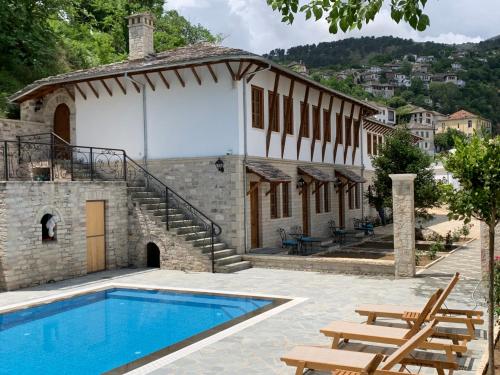 Πισίνα στο ή κοντά στο Rose Garden Hotel