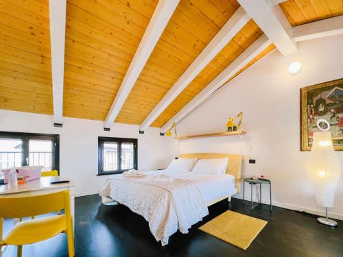 Ένα ή περισσότερα κρεβάτια σε δωμάτιο στο CRUdiS Luxury rooms